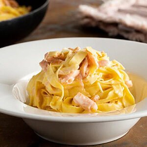 Fettuccine Al Salmone